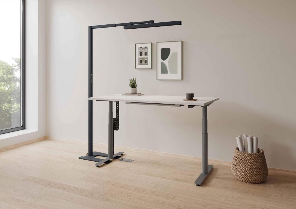 Otti Lumen Arc Pro &ndash; moderne LED Stehleuchte f&uuml;r professionelle Arbeitspl&auml;tze