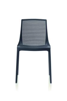 Brunner „twin“ mit Lochstruktur – Komfort und Stabilität für drinnen und draußen