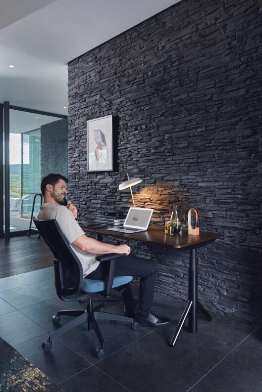 Sitz-Steh-Tisch Sedus se:lab e-desk A