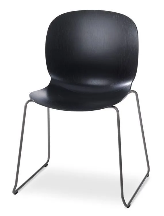 Besucherstuhl RBM Noor 6065 mit Kufengestell und Furnierschale