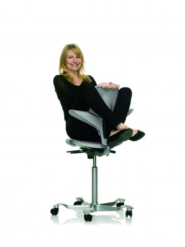 Bürostuhl HAG Capisco Puls 8020 mit stoffbezogenem Sitz