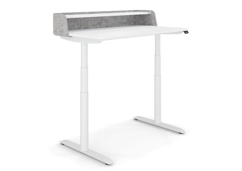 Steh-/Sitz Schreibtische im Ergonomiestudio - testen Sie wie angenehm Abwechslung am Arbeitsplatz